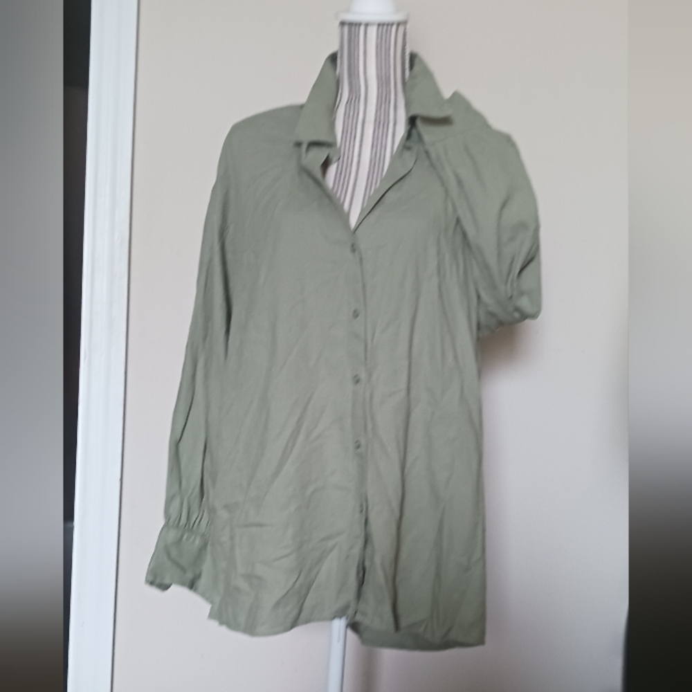 SOLD SOLD SOLD          Banana Republic Linen Shirt NWTS